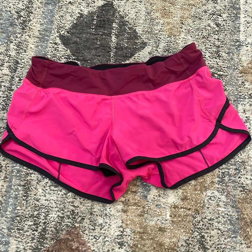 Magenta speed up shorts